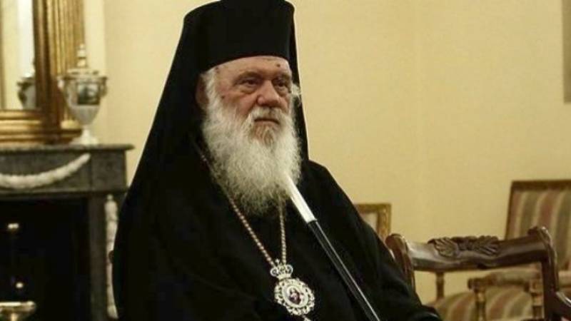 "Ως εδώ", διαμηνύει ο Αρχιεπίσκοπος Ιερώνυμος για "εμπλοκή της Εκκλησίας και κληρικών της στα πολιτικά δρώμενα της χώρας"