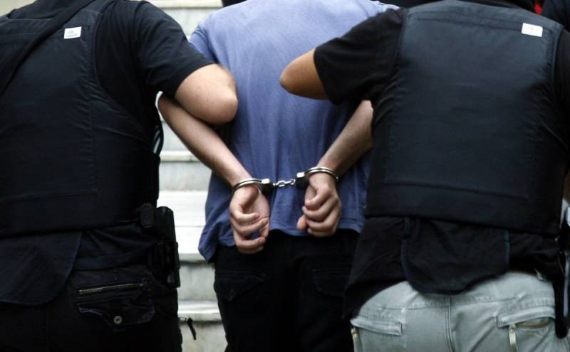 Θεσσαλονίκη: Συνελήφθη τηλεπαρουσιαστής για εκβιασμό (βίντεο)