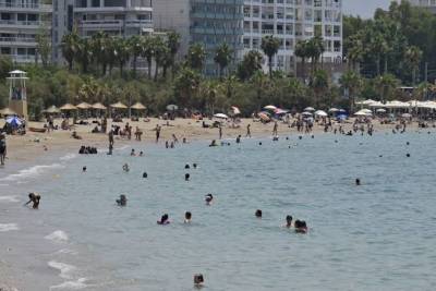 Έκτακτο δελτίο της ΕΜΥ για τον καύσωνα: Πορτοκαλί προειδοποίηση για τρεις περιοχές (βίντεο)