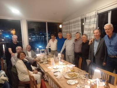 Οι απόφοιτοι του Α’ Εξαταξίου Γυμνασίου Καλαμάτας θυμούνται: Όταν το Κλασικό “πήρε το αίμα του πίσω”