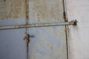 ΠΑΣΟΚ: Παρακρατικοί κατέβασαν τους διακόπτες στο Λυκόδημο
