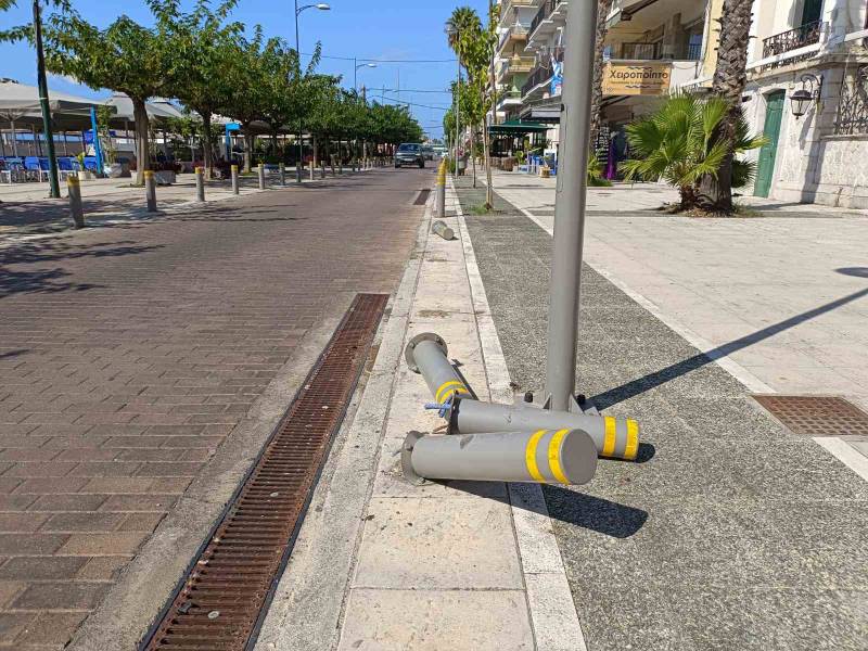 Κολoνάκια εκτός θέσης