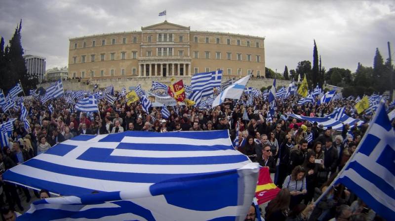 «Ακροδεξιοί λαϊκιστές» για τον Αλ. Τσίπρα όσοι πήγαν στο συλλαλητήριο για τη Μακεδονία (Βίντεο)