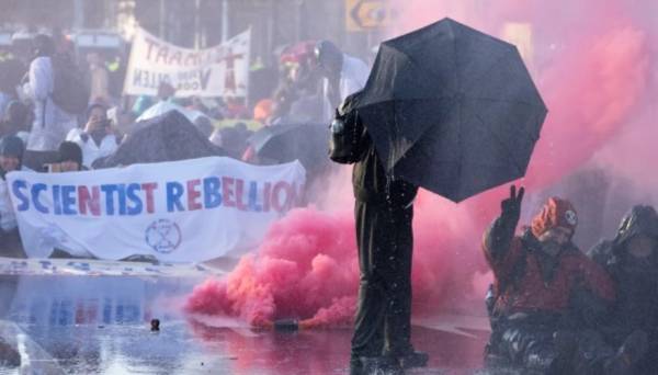 Ολλανδία: Πάνω από 1.500 συλλήψεις σε πορεία για το κλίμα