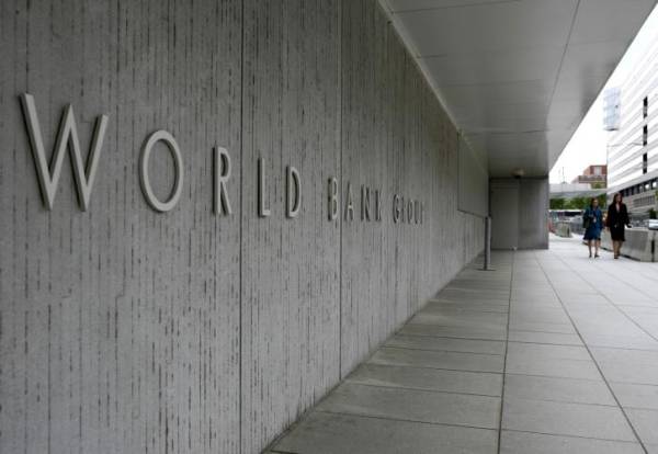 Παγκόσμια Τράπεζα: Ανάπτυξη 2,4% το 2024 – Προειδοποίηση για μια 10ετία χαμένων ευκαιριών