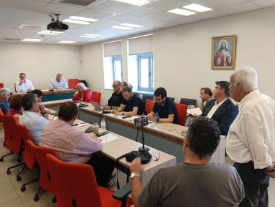 Δημοτική Επιτροπή Καλαμάτας: Αναβλήθηκε η συζήτηση για το ακίνητο στη Μαρίνα