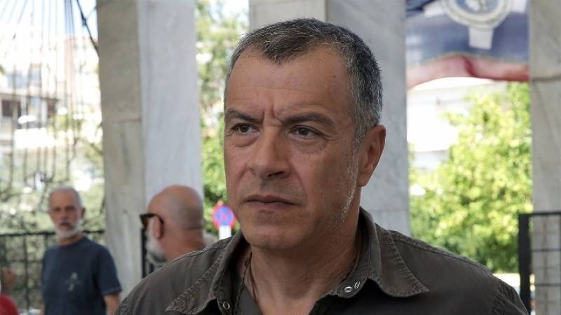 Στ. Θεοδωράκης: Ο κ. Τσίπρας κυβερνάει με έξι πληρεξούσια