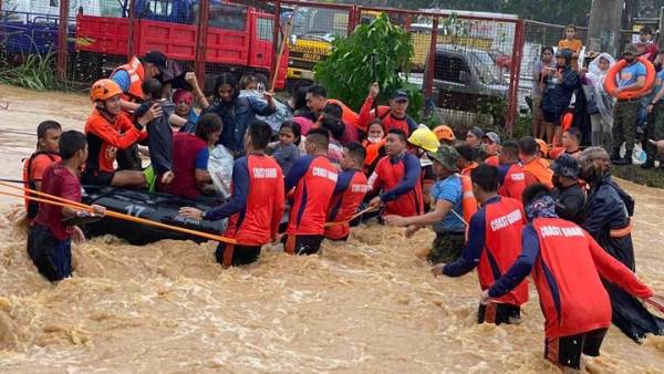 Φιλιππίνες: Tους 208 έφτασαν οι νεκροί από τον τυφώνα Ράι