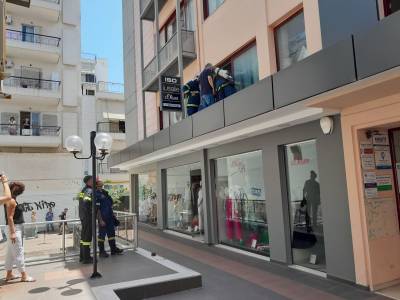 Καλαμάτα: Αναστάτωση από καπνούς σε κατάστημα στο κέντρο της πόλης (βίντεο)