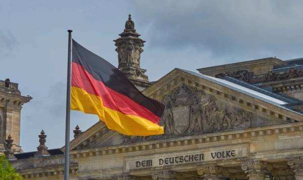 Γερμανία: Δεν θα ανταποκριθεί στο όρο του ΝΑΤΟ για τις αμυντικές δαπάνες