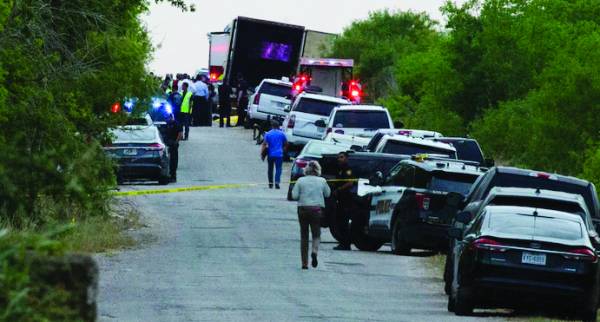 46 άνθρωποι ανασύρονται νεκροί από ρυμουλκό φορτηγού στο Σαν Αντόνιο των ΗΠΑ