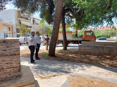 Καλαμάτα: Νέα φωτιστικά σώματα στην πλατεία Φραγκόλιμνας