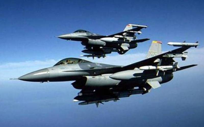 Ζεύγος τουρκικών F-16  πέταξε πάνω από τη Ρω
