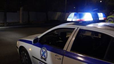 Πλατεία Μαβίλη: Επίθεση ακροδεξιών με φωτοβολίδες σε αστυνομικούς