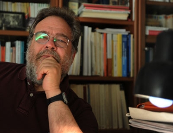 Ο συγγραφέας Τεύκρος Μιχαηλίδης παρουσιάζει βιβλία του στην Καλαμάτα