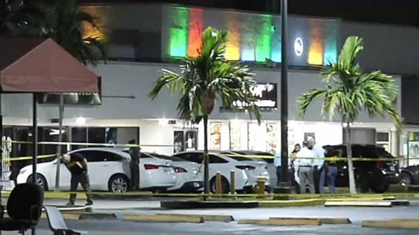 Φλόριντα: Πυροβολισμοί έξω από κλαμπ - Δύο νεκροί (Βίντεο)