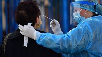 ΕΟΔΥ: 12 νεκροί από κορονοϊό και δύο νεκροί από γρίπη