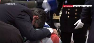 Φώφη Γεννηματά: Συντετριμμένη η οικογένειά της στο ύστατο χαίρε (Βίντεο)