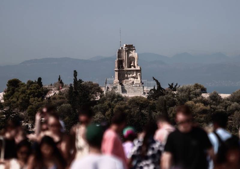 ΤτΕ: Στα 32 εκατομμύρια οι τουρίστες που επισκέφθηκαν την Ελλάδα έως το τέλος Νοεμβρίου