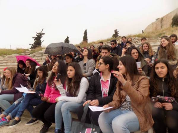 Βίντεο από την ξενάγηση μαθητών από τη Μεσσήνη σε Ακρόπολη και Ηρώδειο