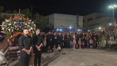 Κυπαρισσία: Πλήθος πιστών στην περιφορά του Επιταφίου (βίντεο-φωτογραφίες)