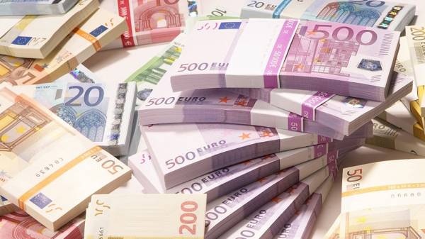 Με τη βοήθεια προς την Ελλάδα η Βιέννη κέρδισε συνολικά 240 εκατομμύρια ευρώ