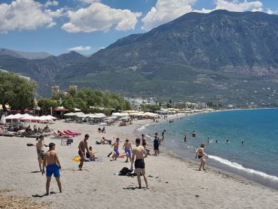 Καλοκαιρινή εικόνα στην Παραλία της Καλαμάτας