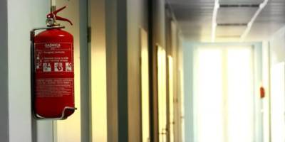 1,8 εκ. ευρώ ψάχνει ο Δήμος Καλαμάτας για να κάνει όσα πρέπει... Σχολεία χωρίς πυροπροστασία!