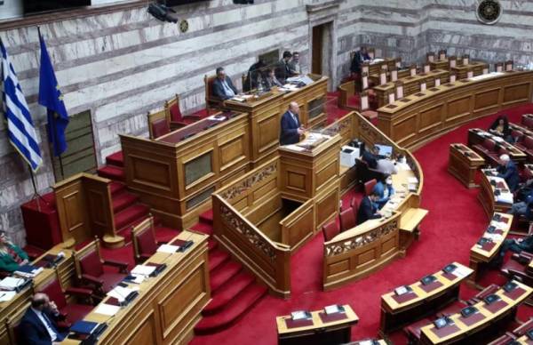 Βουλή: Πέρασε η τροπολογία για την επαρκή σήμανση του «καλαθιού του νοικοκυριού»