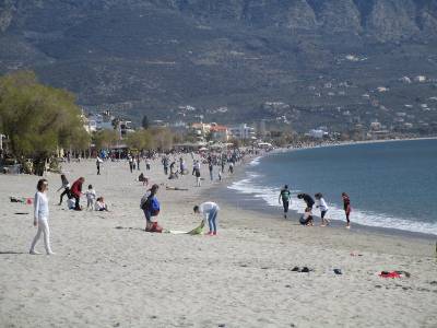 Εσπασε κάθε ρεκόρ η κίνηση του τριημέρου στην Καλαμάτα (βίντεο)