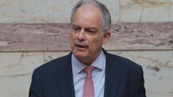 Τον Τασούλα προτείνει εκ νέου για πρόεδρο της Βουλής ο Μητσοτάκης