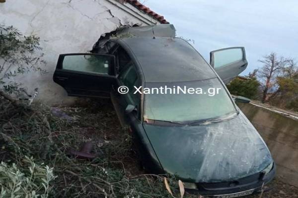 Απίστευτο ατύχημα στην Ξάνθη: Αυτοκίνητο κατέληξε μέσα σε σπίτι
