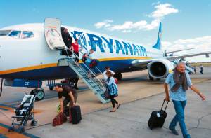 Σύμφωνα με το Νίκα: “Η Ryanair περιόρισε πτήσεις λόγω χαμηλής πληρότητας”