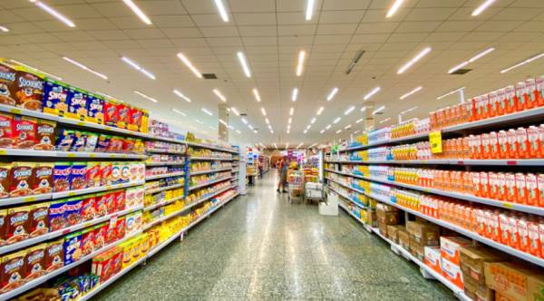 Ερευνα ΙΕΛΚΑ: Κερδίζουν 370 ευρώ τον χρόνο οι καταναλωτές από τις προσφορές στα σούπερ μάρκετ