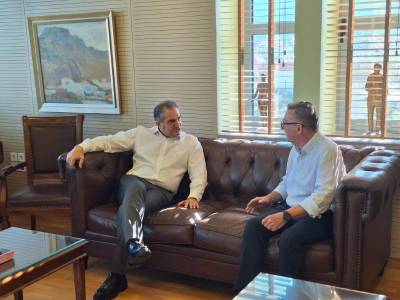 O ομογενής βουλευτής Steve Georganas στον δήμαρχο Καλαμάτας