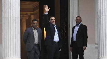 &quot;Αυγή&quot; για παράδοση-παραλαβή στο Μαξίμου: Μικροπρεπής ο Σαμαράς ως το τέλος
