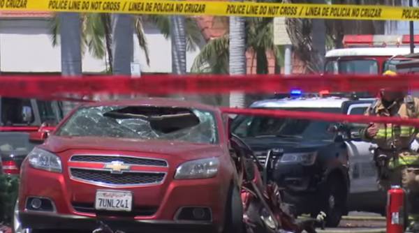 Λος Άντζελες: Αεροπλάνο συνετρίβη σε πάρκινγκ πολυκαταστήματος (Βίντεο)