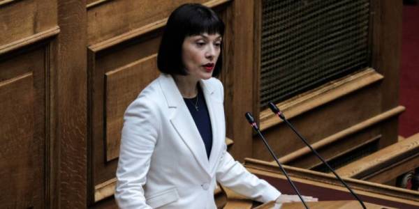 Μέτρα για επαναλειτουργία δικαστηρίων ζητεί η Νάντια Γιαννακοπούλου