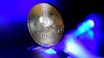 Σε άνοδο το Bitcoin και το δολάριο, σε πτώση το πετρέλαιο