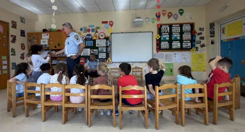Oμιλία για την οδική ασφάλεια στα Εκπαιδευτήρια Μπουγά