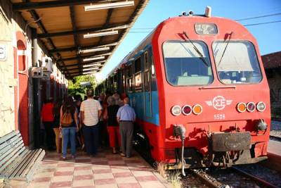 Στην Πελοπόννησο δεν βρέχει... τρένα