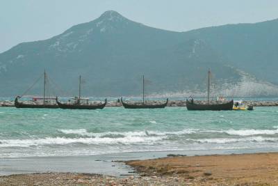 Ο Τομ Χόλαντ αποθεώνει τον Κρίστοφερ Νόλαν για την “Οδύσσεια”