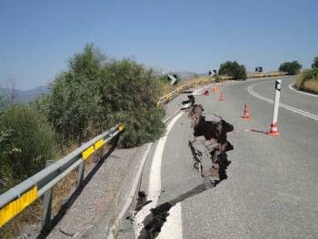 Κατεστραμμένη η παλιά εθνική στην Τσακώνα