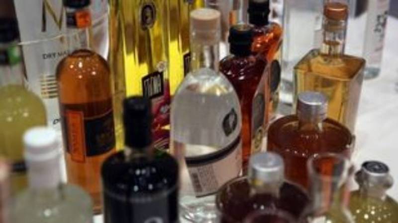 Πρόταση για μείωση του ΕΦΚ στα αλκοολούχα ποτά, σε βάθος τριετίας, από την Εν.Ε.Α.Π.