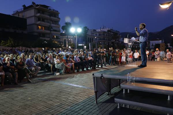 Ομιλία Τσακαλώτου στην Καλαμάτα: “Η Ελλάδα δεν χρειάζεται μόνο φοροελαφρύνσεις, αλλά και κοινωνικό κράτος” (βίντεο)