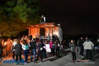 Κατανυκτικό κλίμα στο έθιμο με τα καντήλια στην Βόρεια Καλαμάτα (φωτογραφίες)