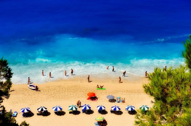 Επιθυμούν να ξανακάνουν διακοπές στην Ελλάδα 9 στους 10 Σουηδούς