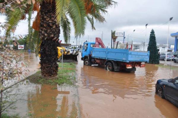 Συνεδριάζει τη Δευτέρα η Πολιτική Προστασία για πλημμυρικά φαινόμενα