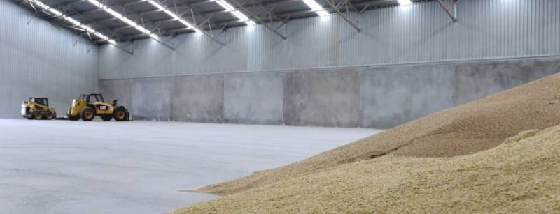 Η Ουκρανία κατηγορεί τη Ρωσία πως κατέσχεσε 400.000 τόνους σιτηρών