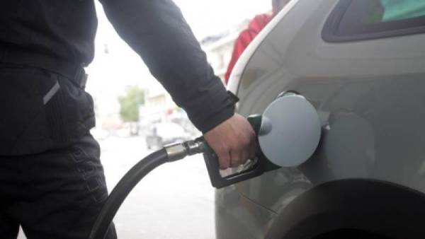 Μέχρι 2,42 η τιμή της βενζίνης στη Μεσσηνία